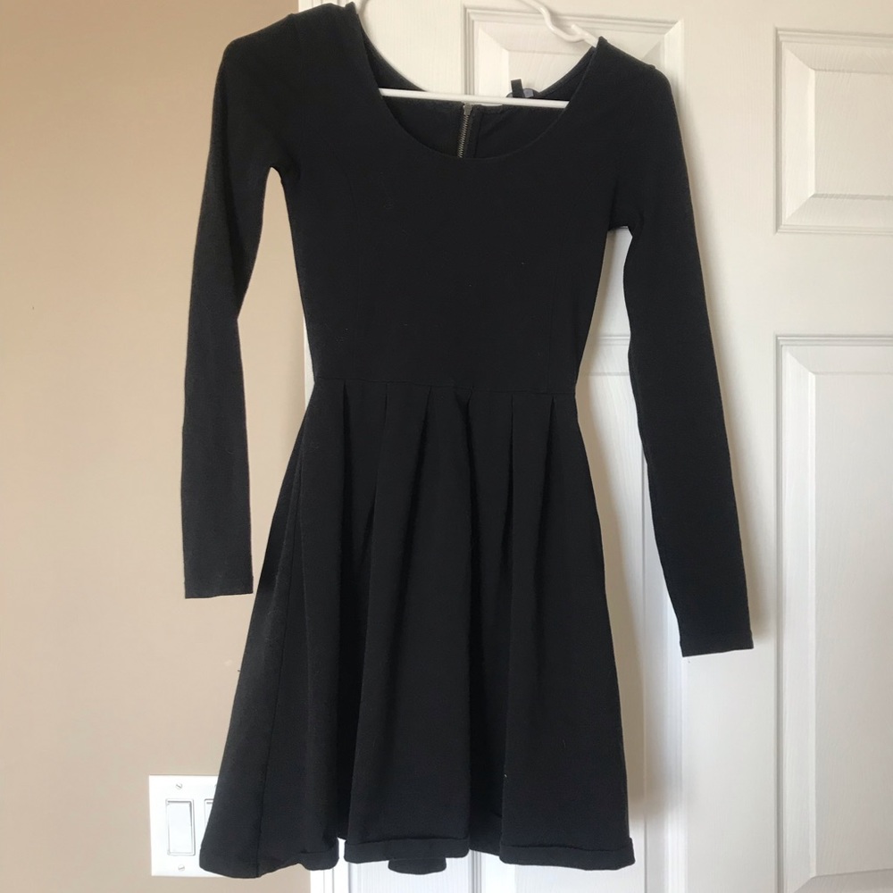 Black Aritzia Dress